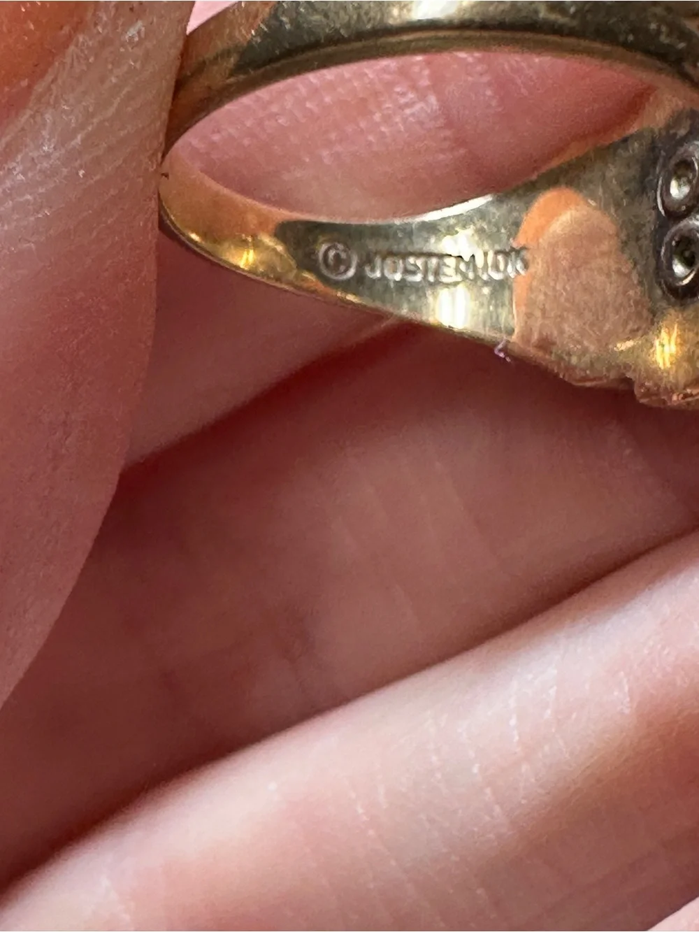 1965 Jostens Yellow 10k & Mother of Pearl Class Ring Size 5.75 Initials C.D.